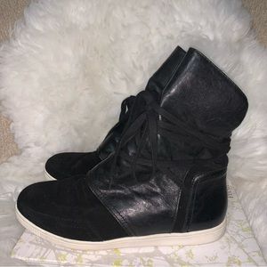 Hello Sole Mate Banana Republic Slouch Leather /Suede-like Sneaker Boots Sz 9